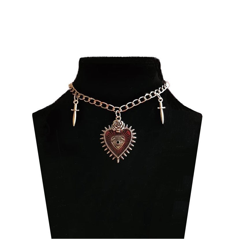 New Vintage Gothic Heart Necklace