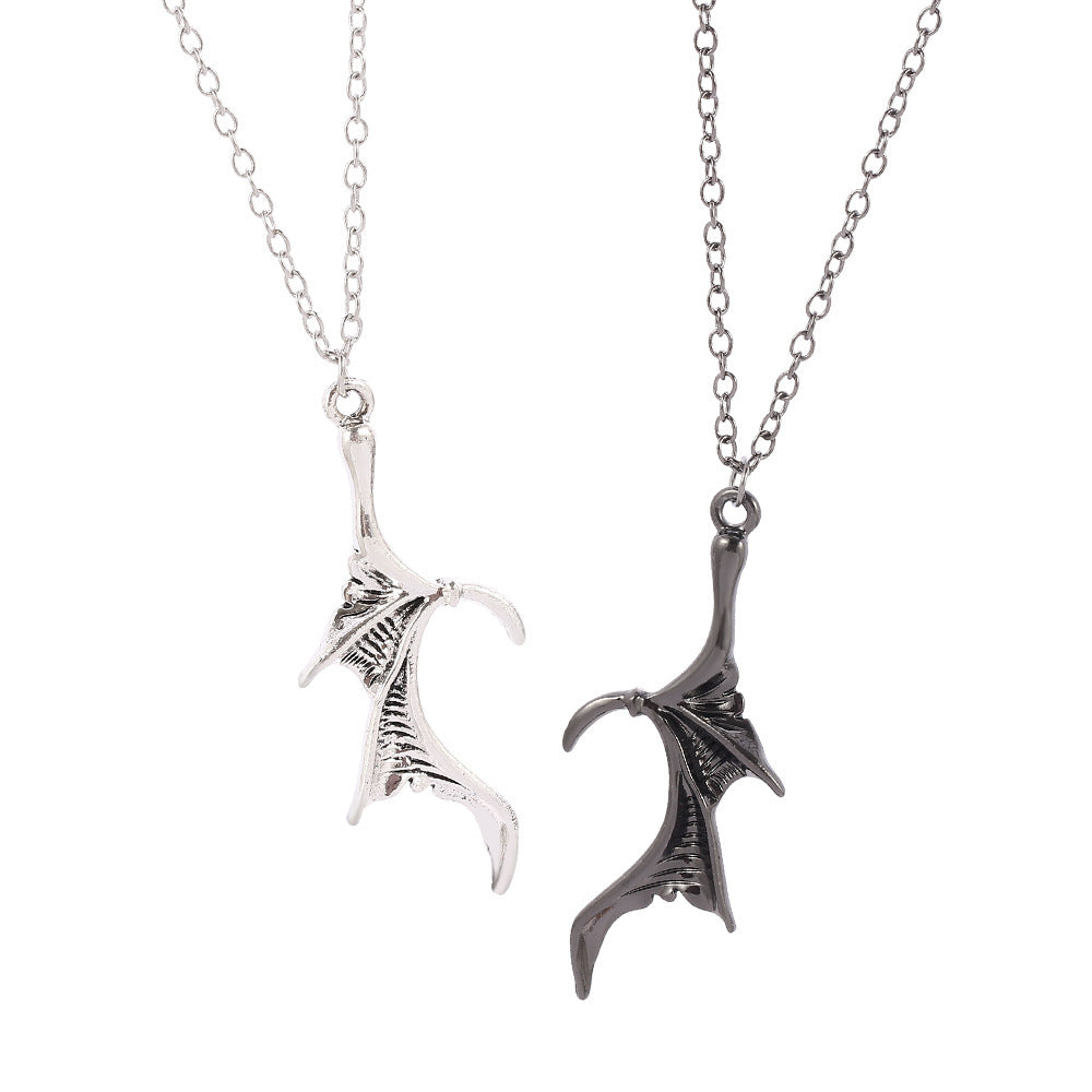 Gothic Retro Simple Alloy Wing Necklace Personality Couple Love Necklace Wings