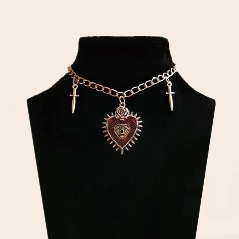 New Vintage Gothic Heart Necklace